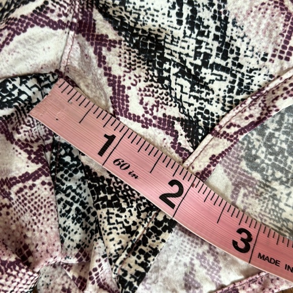 NEW NWT FREE PEOPLE Movement The Way Home Printed Shorts Anaconda Venom SIZE XS - Picture 6 of 10